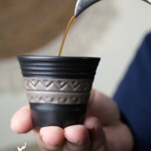 فنجان سيراميك ملون - يباع بالقطع - أسود